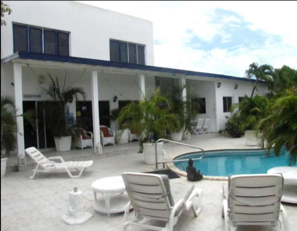 Palmita Hotel Hostel Oranjestad Exteriér fotografie